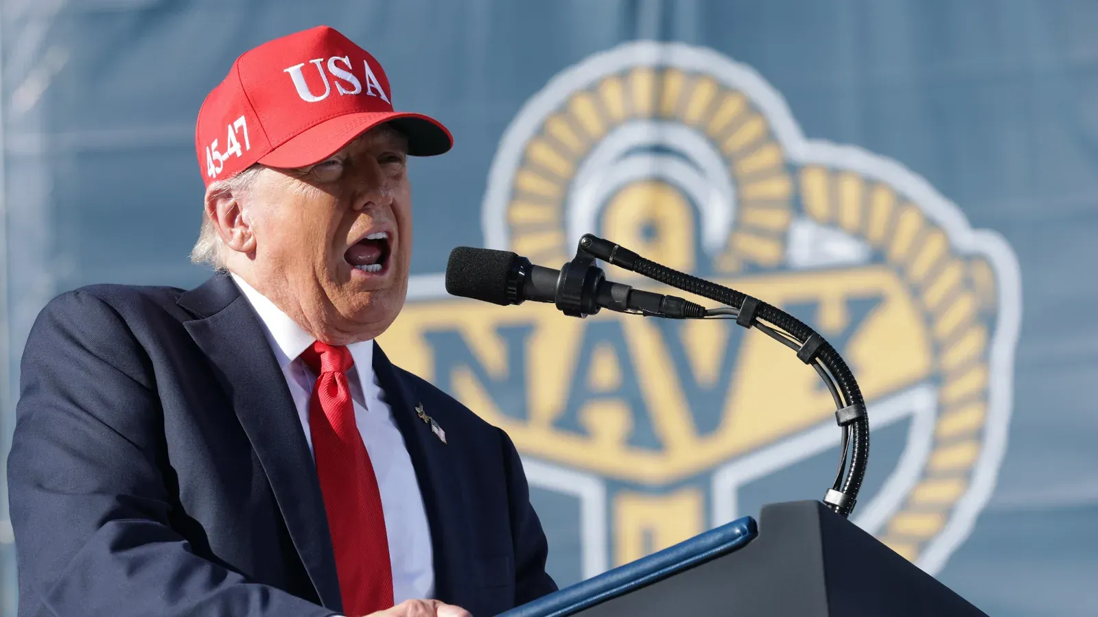 Trump ironiza sobre Sheinbaum y recrea su supuesta reacción al cambio de nombre del Golfo de México